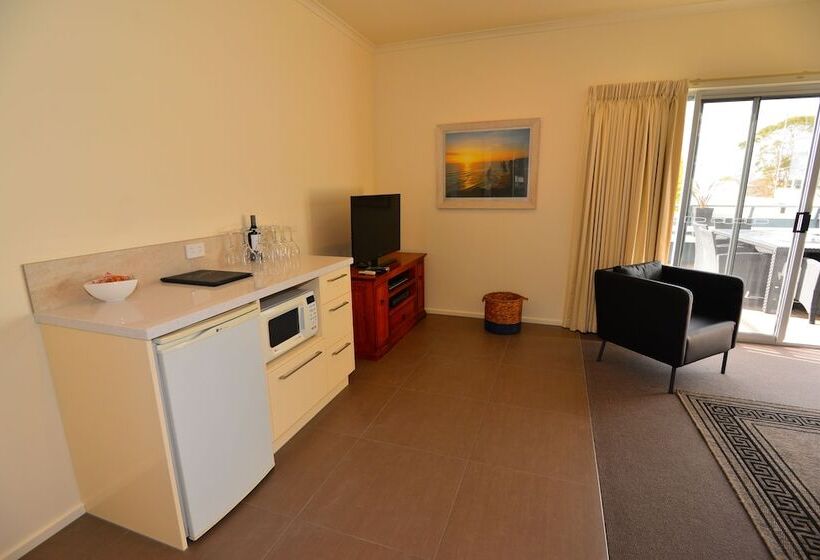 Люкс 3 Спальни, Captain S At The Bay