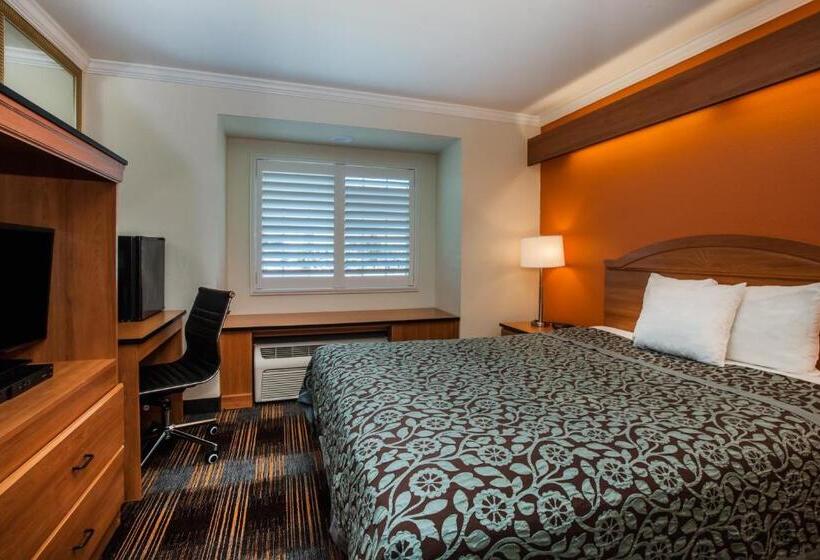 Pokój Standard, Days Inn & Suites By Wyndham Antioch