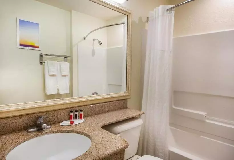 اتاق استاندارد, Days Inn & Suites By Wyndham Antioch