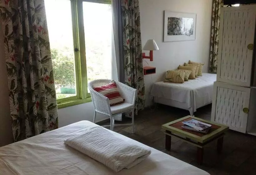 スーペリアトリプルルーム, Deauville Pousada