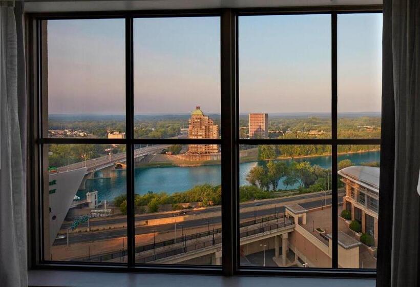 اتاق استاندارد با تخت بزرگ, Hartford Marriott Downtown