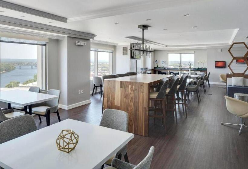 اتاق استاندارد با 2 تخت دوبل, Hartford Marriott Downtown