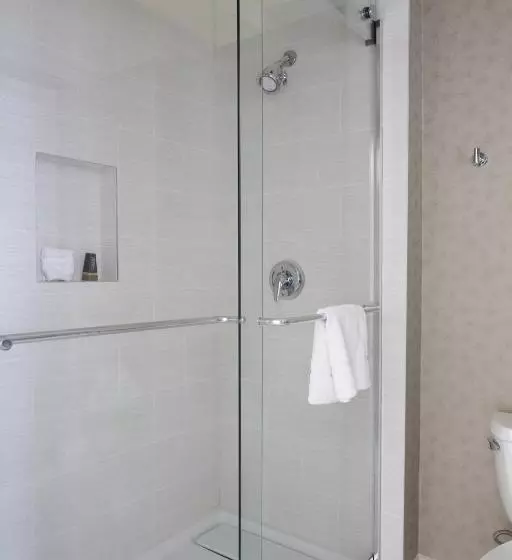 Standard-invahuone, Hartford Marriott Downtown