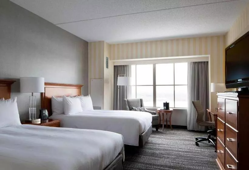Standard-invahuone, Hartford Marriott Downtown