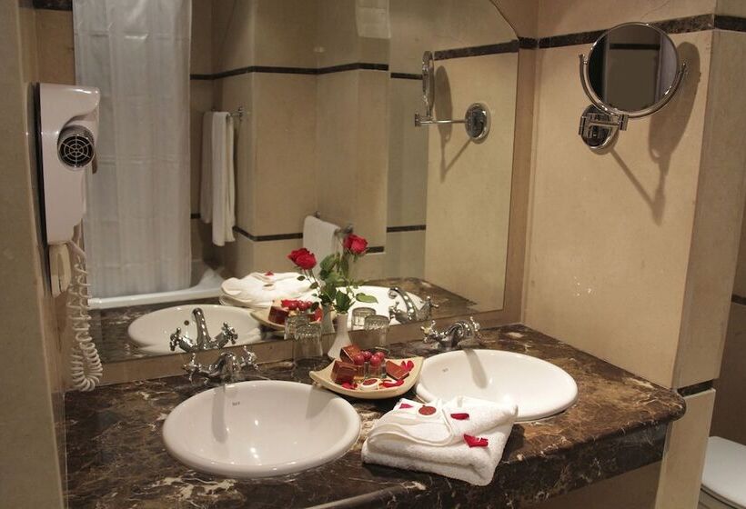 اتاق خانوادگی, Imperial Plaza & Spa