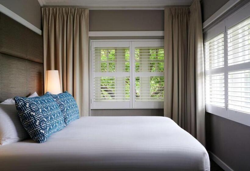 جناح إدارى, Kurrajong Canberra