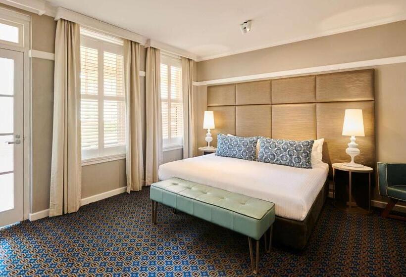 스탠다드 룸 킹사이즈 침대, Kurrajong Canberra