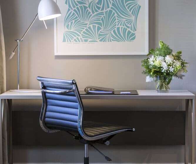 غرفة قياسية, Kurrajong Canberra