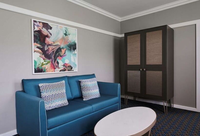 جناح إدارى, Kurrajong Canberra