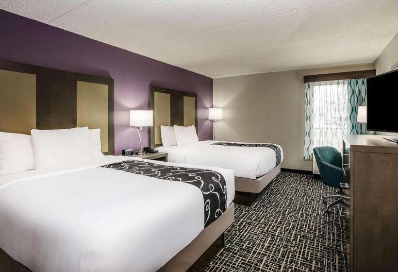 اتاق لوکس, La Quinta Inn By Wyndham Davenport & Conference Center