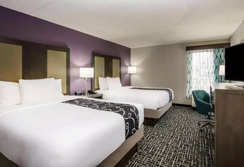 デラックスルーム, La Quinta Inn By Wyndham Davenport & Conference Center