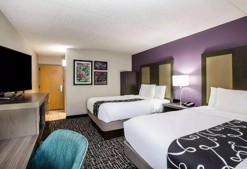 デラックスルーム, La Quinta Inn By Wyndham Davenport & Conference Center
