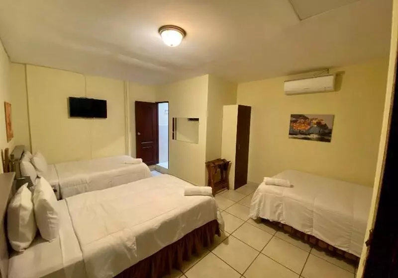 اتاق استاندارد سه نفره, Morrison Hotel San Salvador