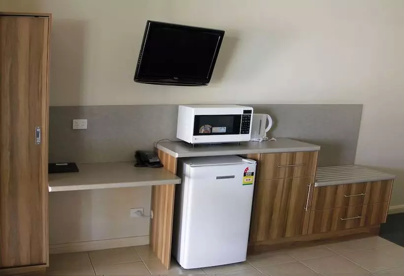 ファミリールーム, Pittsworth Motor Inn