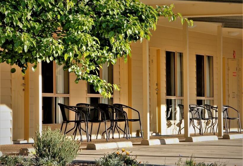 이그제큐티브 스위트, Pittsworth Motor Inn