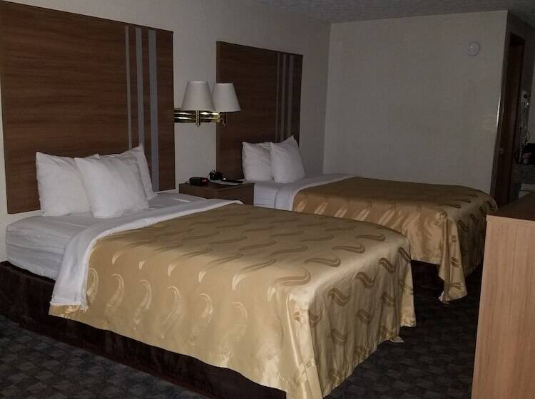 스탠다드 룸 더블 침대 2개, Quality Inn New River Gorge