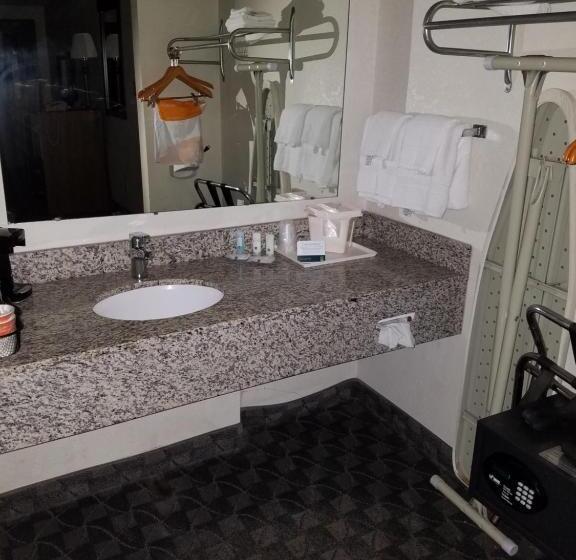 Стандартный Номер Нижний Этаж, Quality Inn New River Gorge