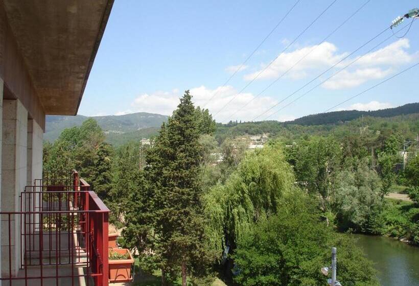 غرفة قياسية ثلاثية, Sant Quirze De Besora