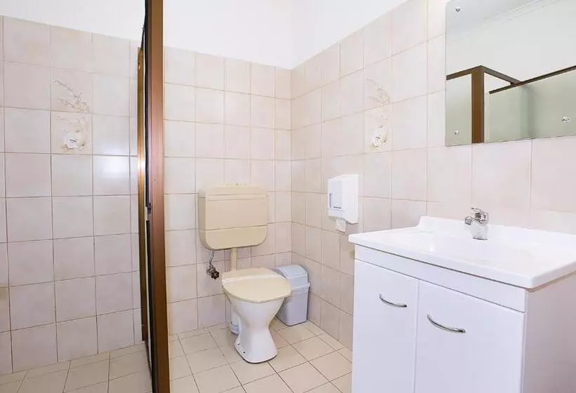 اتاق استاندارد یک تخته با تخت دونفره بزرگ, The Standpipe Golf Motor Inn