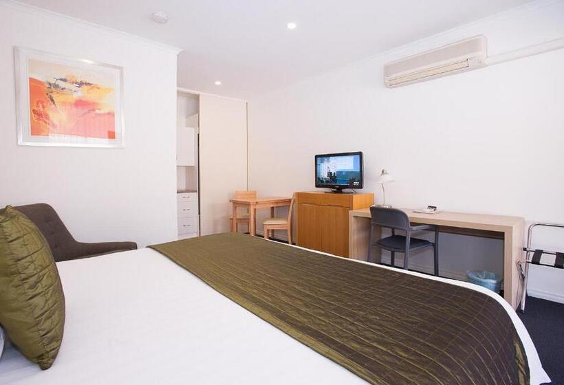 行政套房, The Standpipe Golf Motor Inn