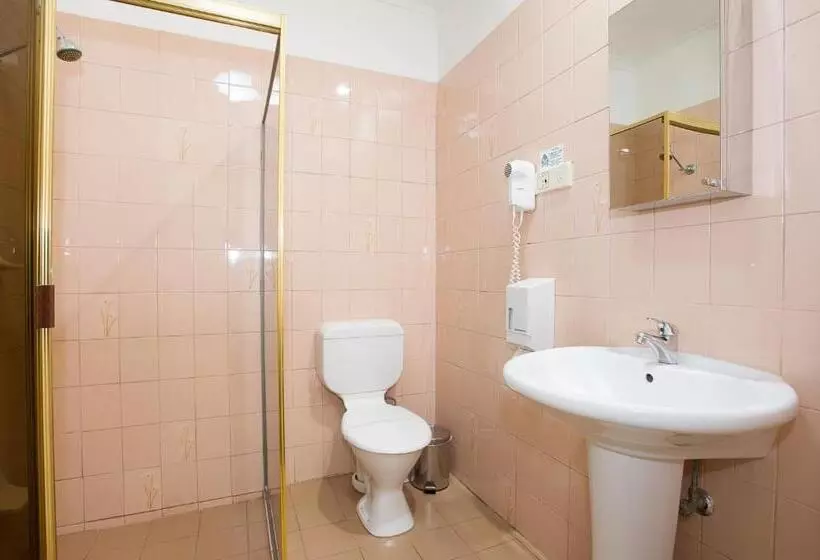 سوییت اجرایی, The Standpipe Golf Motor Inn