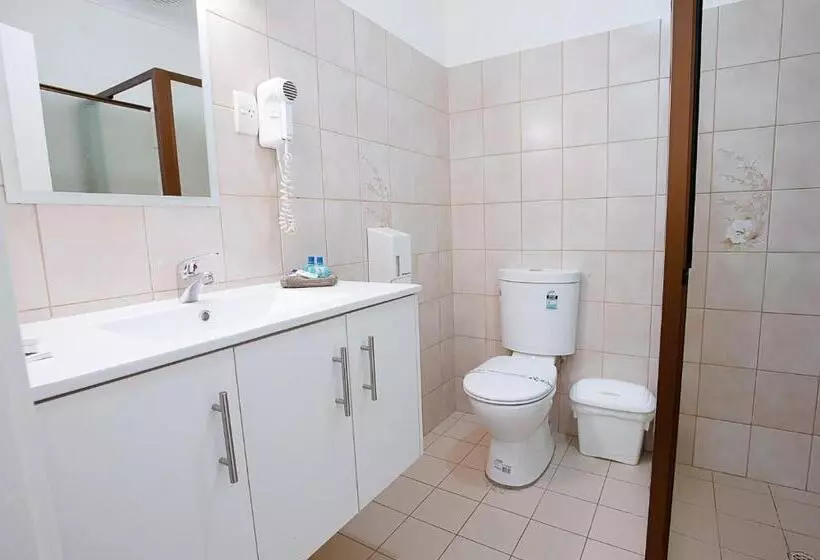 سوییت لوکس, The Standpipe Golf Motor Inn