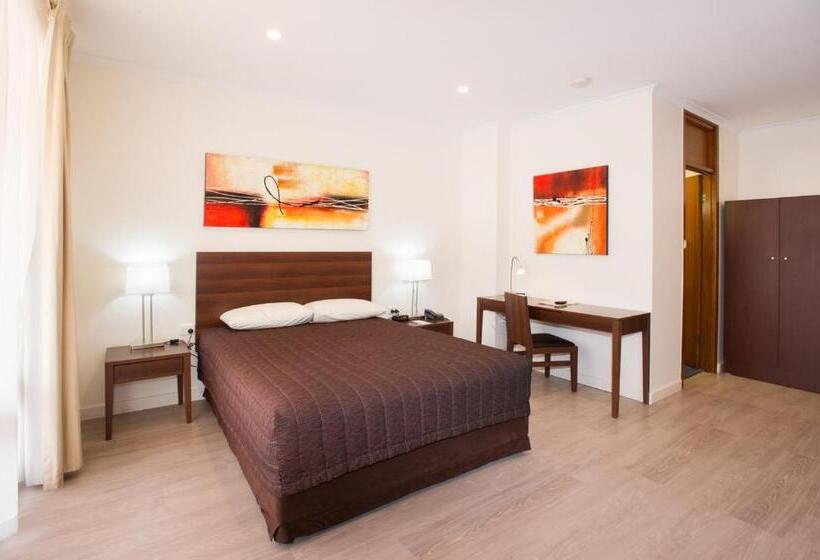 اتاق استاندارد, The Standpipe Golf Motor Inn