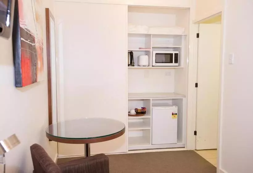 سوئیت برای معلولان, The Standpipe Golf Motor Inn