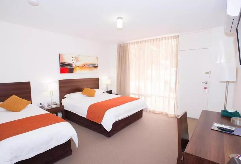 سوئیت برای معلولان, The Standpipe Golf Motor Inn