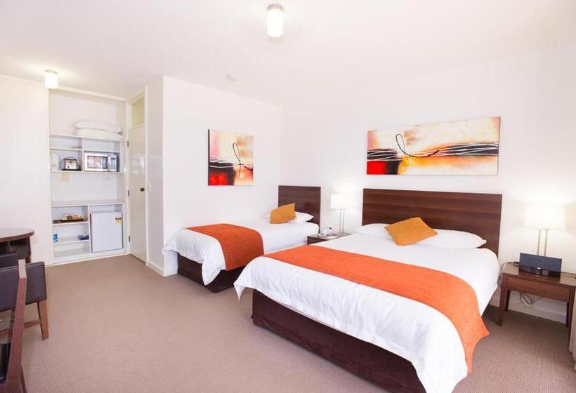 سوئیت برای معلولان, The Standpipe Golf Motor Inn