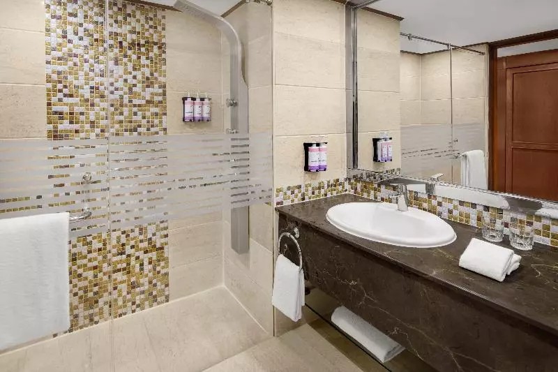 اتاق استاندارد, The Standpipe Golf Motor Inn