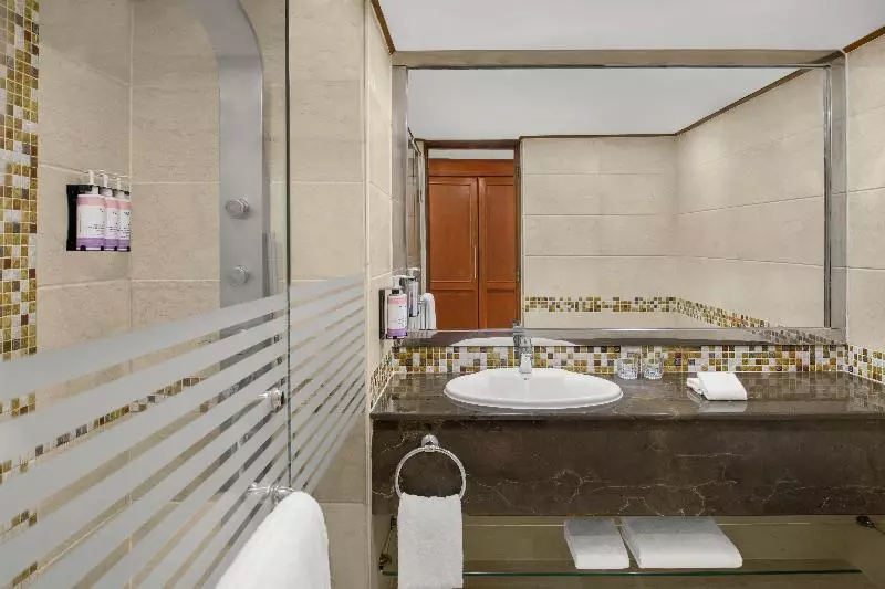 اتاق استاندارد, The Standpipe Golf Motor Inn