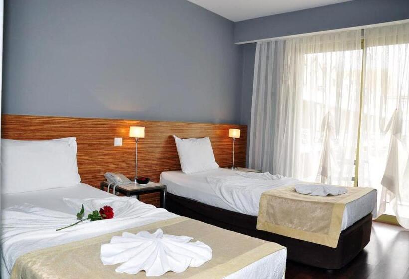 标准间, Tu Casa Gelidonya