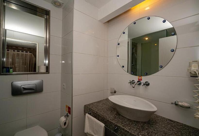 标准间, Tu Casa Gelidonya