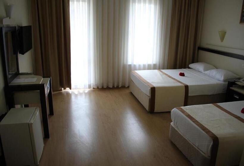 家庭间, Tu Casa Gelidonya