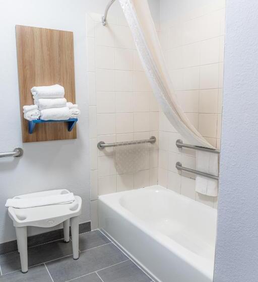 Номер Стандарт Адаптированный для Инвалидов, Microtel Inn & Suites By Wyndham Kingsland Naval Base I 95