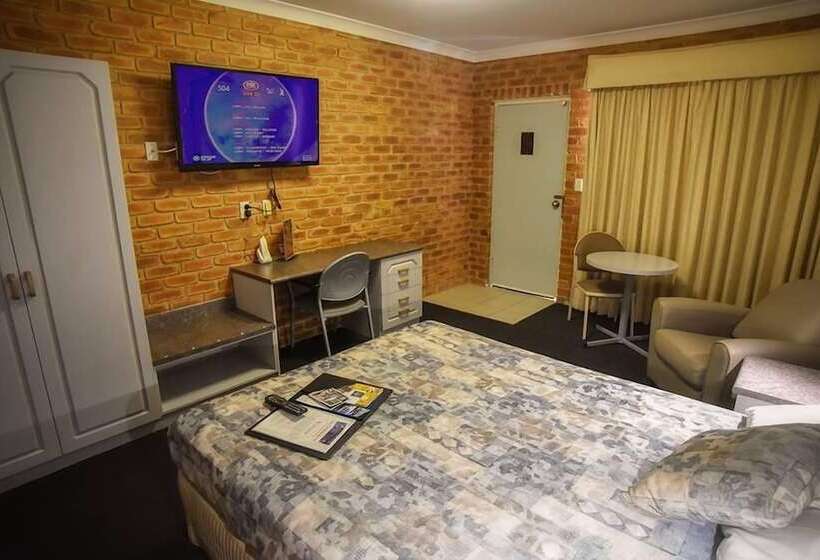 חדר סטנדרט, The Crossing Motel