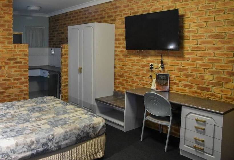 חדר סטנדרט, The Crossing Motel