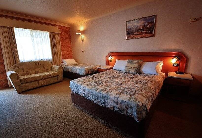 חדר דלוקס, The Crossing Motel