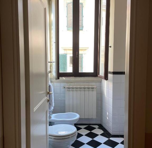اتاق کلاسیک, Residenza Dei Pucci