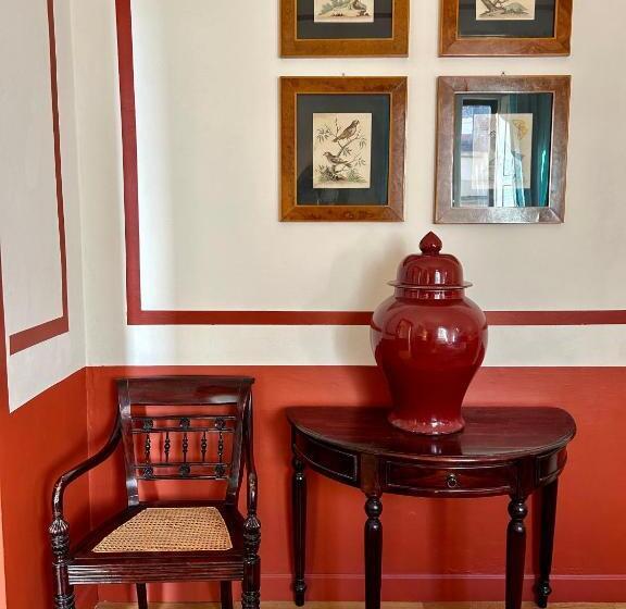 اتاق کلاسیک, Residenza Dei Pucci