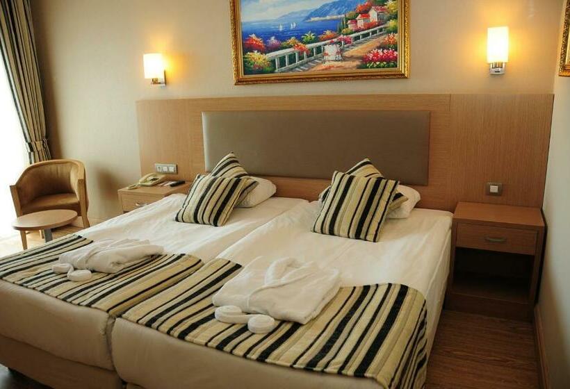 اتاق اساندارد با چشمانداز جانبی به دریا, Crystal Tat Beach Golf Resort & Spa - Ultimate All Inclusive
