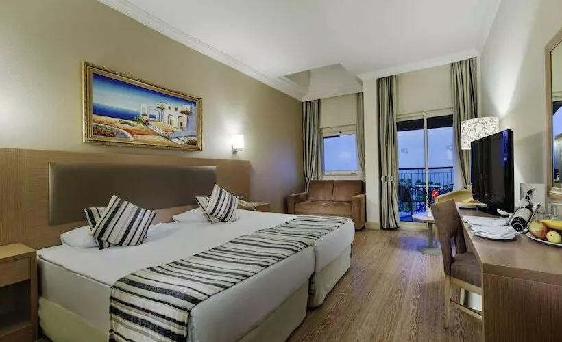 اتاق اساندارد با چشمانداز جانبی به دریا, Crystal Tat Beach Golf Resort & Spa - Ultimate All Inclusive