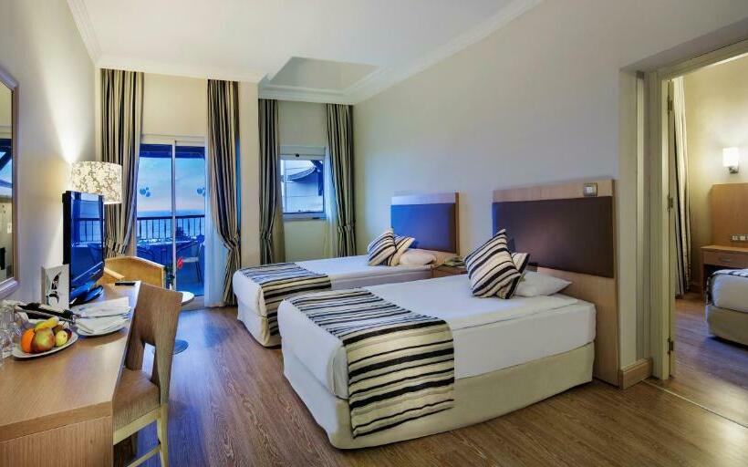 Семейный Номер, Crystal Tat Beach Golf Resort & Spa - Ultimate All Inclusive