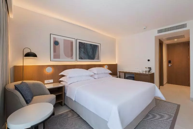 اتاق پرمیوم با چشم‌انداز دریا, Bluesun Hotel Elaphusa