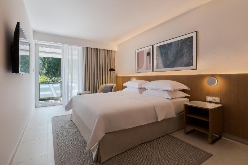 سوییت جونیور, Bluesun Hotel Elaphusa