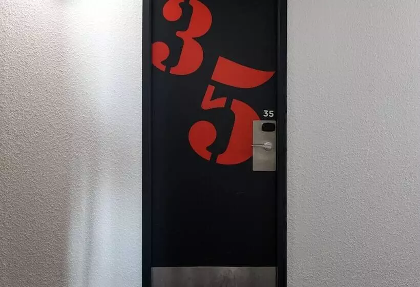 スタンダードルーム, Brit Hotel La Rochelle Périgny
