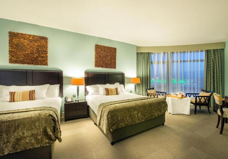 غرفة قياسية, Cork International