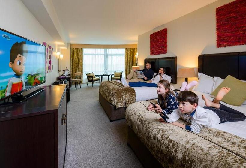 غرفة ديلوكس عائلية, Cork International