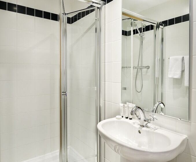 غرفة ديلوكس, Cork International